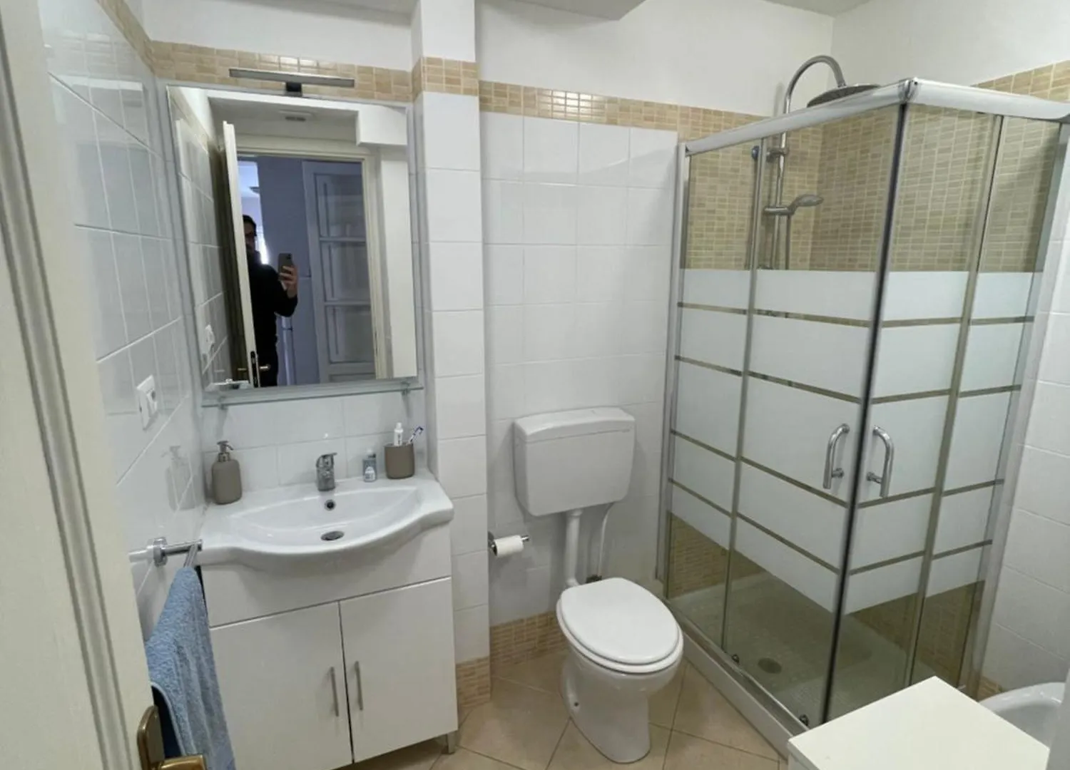 Lorenzo'S House Catania City Centre - Comfortable Large Apartment With 2 Bedrooms And 2 Baths, Close To Trains, Metro And Bus Station